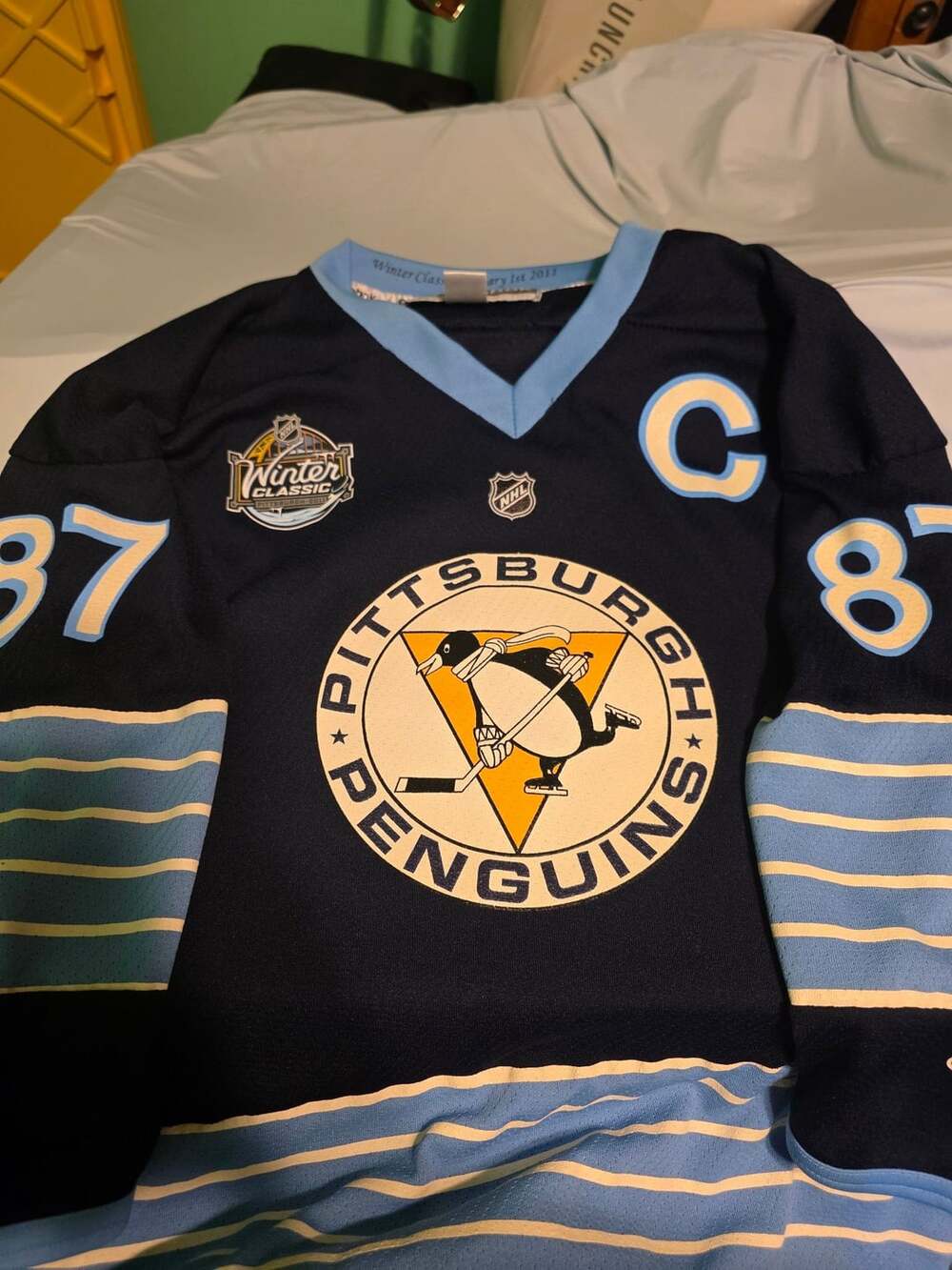 Reebok Pittsburgh Penguins Sidney Crosby 87 Winter Classic Jersey Youth L/XL